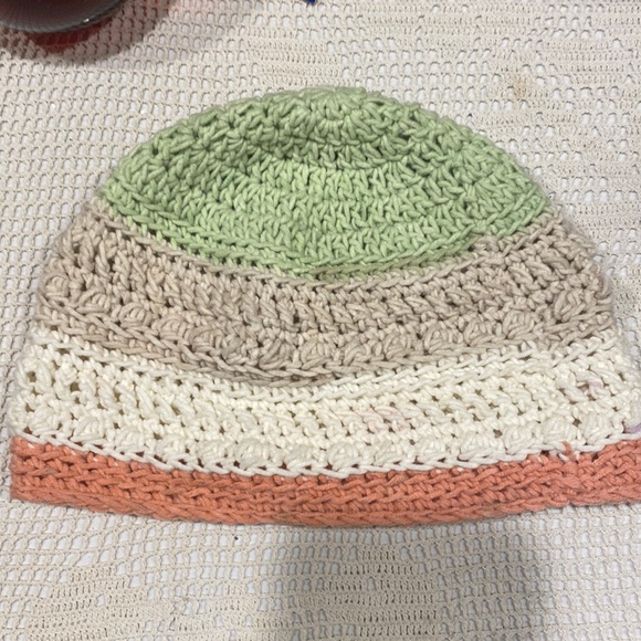 Handmade Crochet Hat/Beanie - M/L - Pretty Colors! - Picture 5 of 9